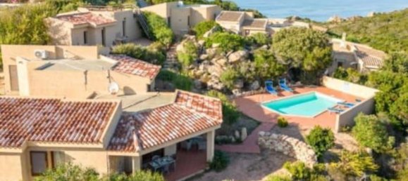 3 rooms House in Trinità d'Agultu e Vignola, Italy No. 298240 2