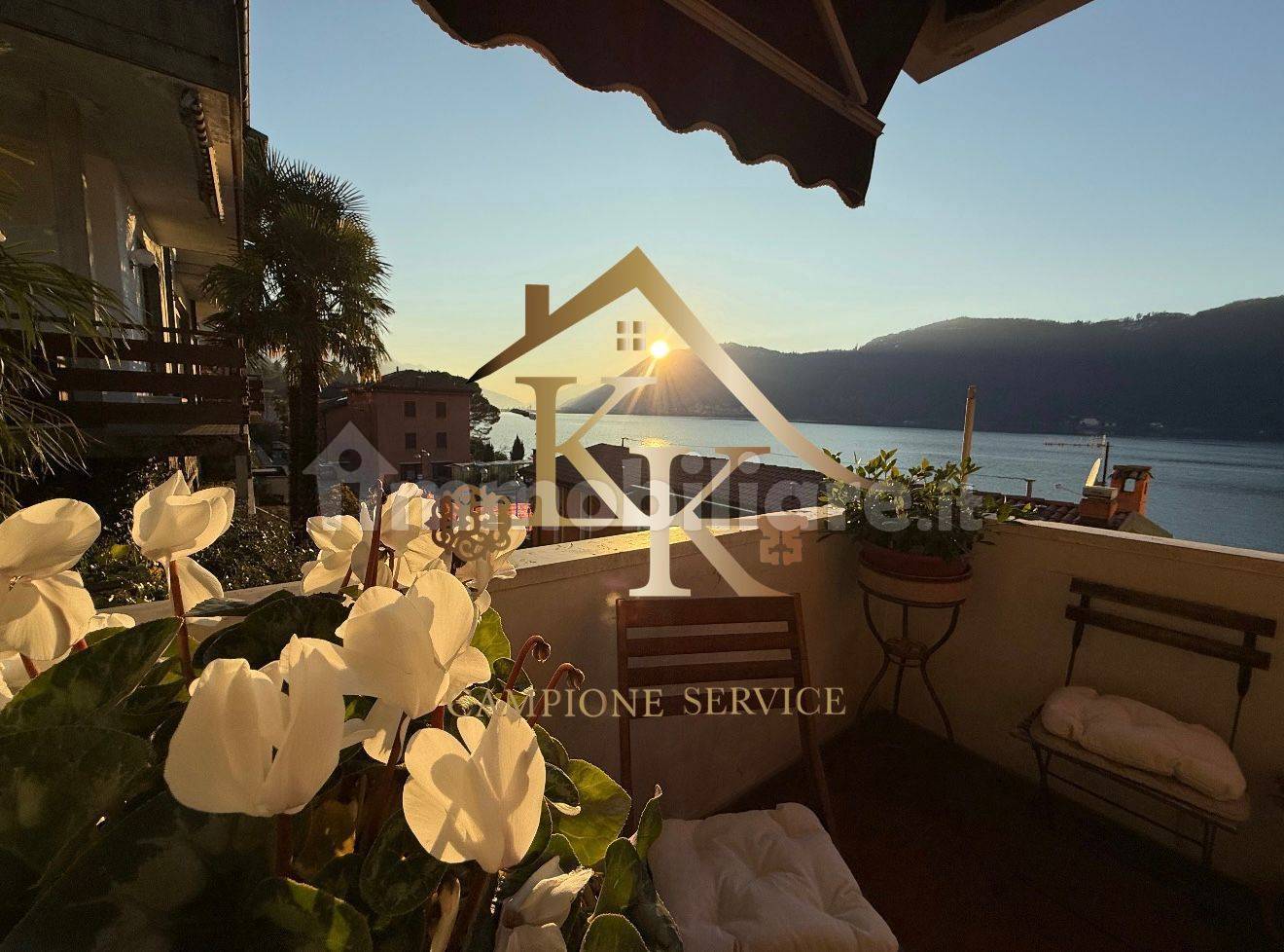 5 bedrooms Penthouse in Campione d'Italia, Italy No. 159910