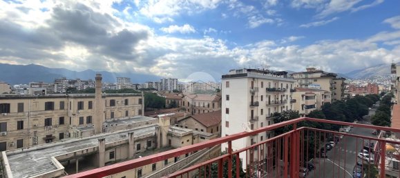 4-salle Appartement à Palermo, Italy No. 171651 9