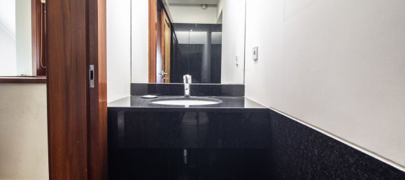 Дом с 4 спальнями в Матозиньюш, Португалия № 149661 28