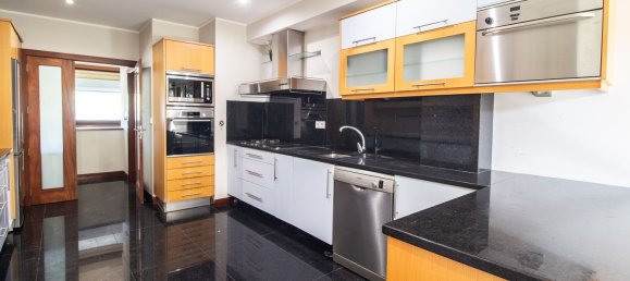 Дом с 4 спальнями в Матозиньюш, Португалия № 149661 26