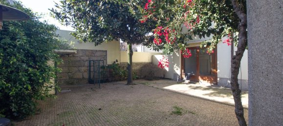 Дом с 4 спальнями в Матозиньюш, Португалия № 149661 37