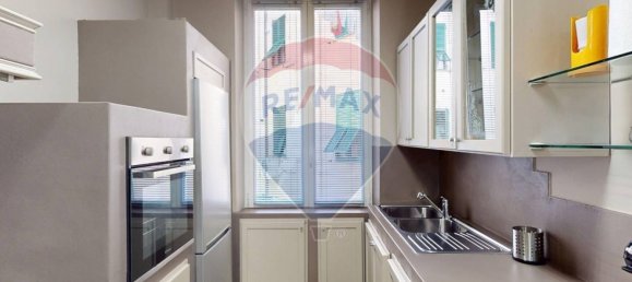 2 bedrooms Apartment in Genoa, Italy No. 53108 3