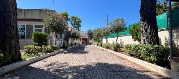 Вилла с 3 спальнями в Трани, Италия № 346968 26