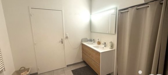 2 Schlafzimmer Wohnung in Vienne, France, Nr. 315234 8