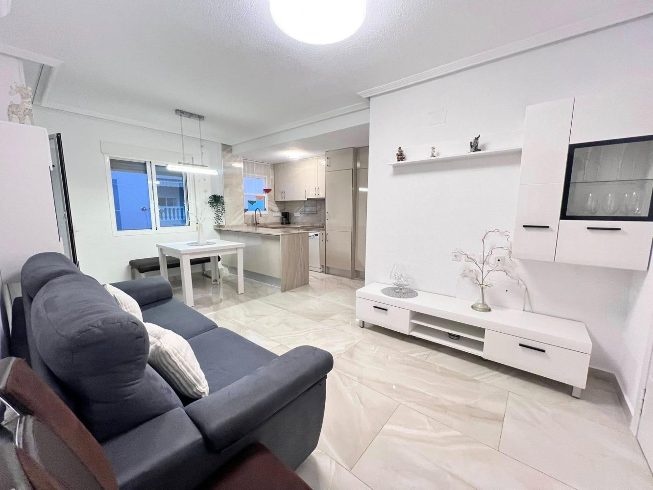 60m² appartement à vendre à Torrevieja, Alicante, Valencian Community, Spain № 369909