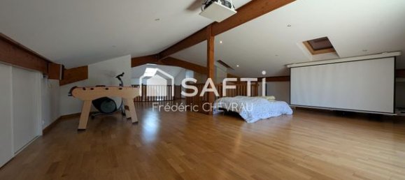 5 Schlafzimmer Haus in Charnay-les-Macon, France, Nr. 302973 13