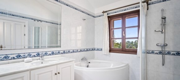 9 Schlafzimmer Villa in Estepona, Spain, Nr. 4625 16