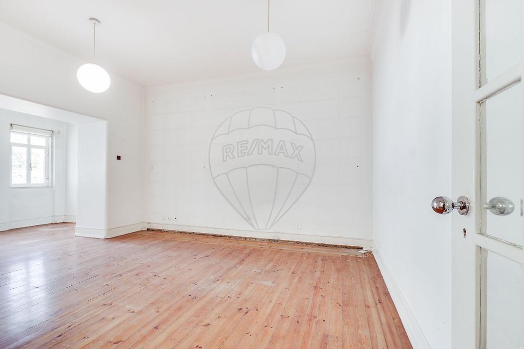 4 Schlafzimmer Wohnung in Lisbon, Portugal, Nr. 333238