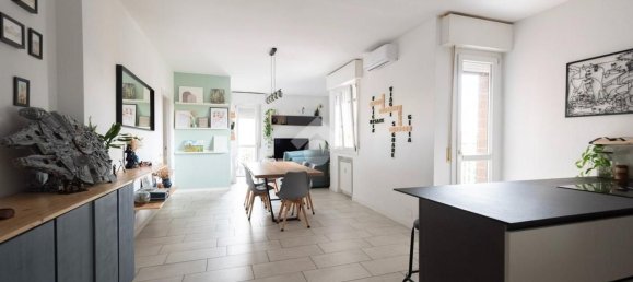 4 bedrooms Apartment in Carpi, Italy No. 327214 3