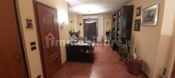 2 bedrooms Apartment in Turin, Italy No. 24379 2