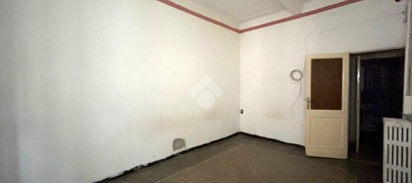 6 rooms Apartment in Genoa, Italy No. 38462 10