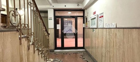 6 rooms Apartment in Genoa, Italy No. 38462 2