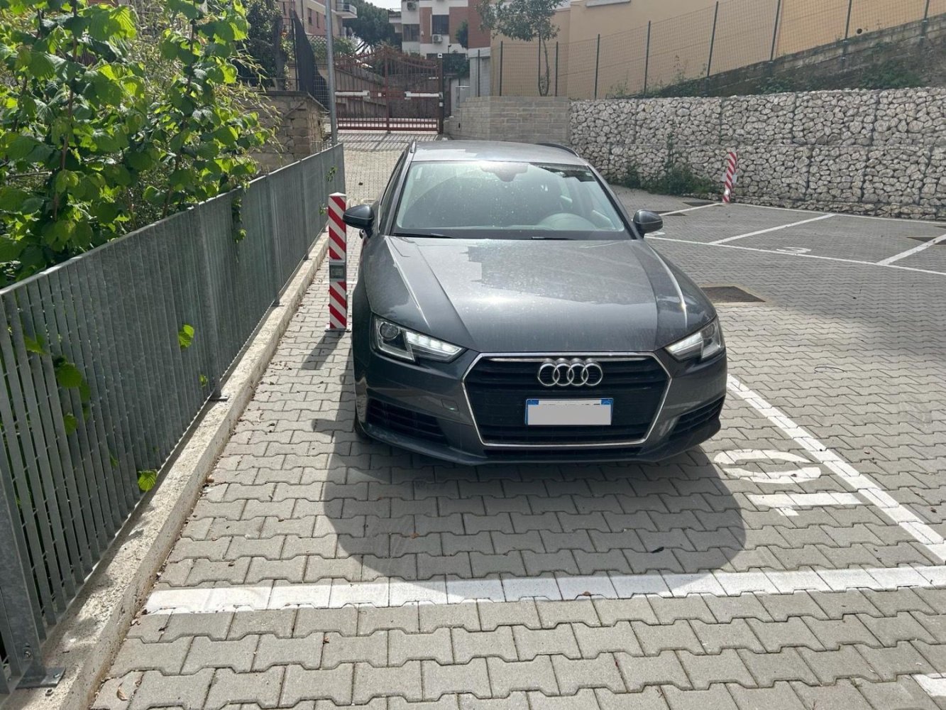 14m² Garage in Rome, Italy No. 370518