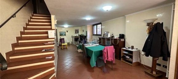 3 rooms Villa in Rome, Italy No. 197527 8