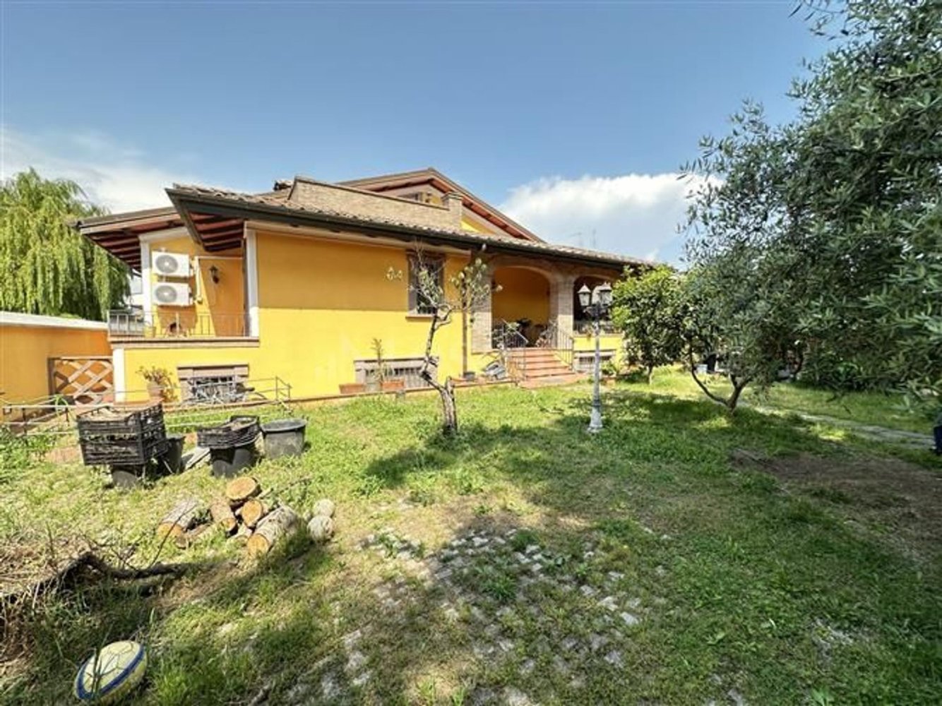 3 rooms Villa in Rome, Italy No. 197527