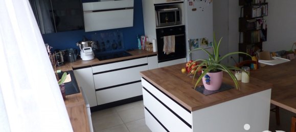 Casa de 4 habitaciónes en Vendrennes, France No. 97582 2