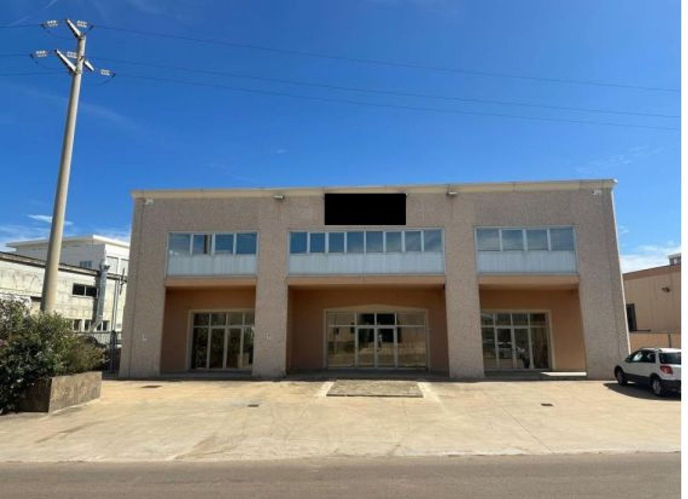 Edifício em Olbia, Italy 1400 m² N.º 371002