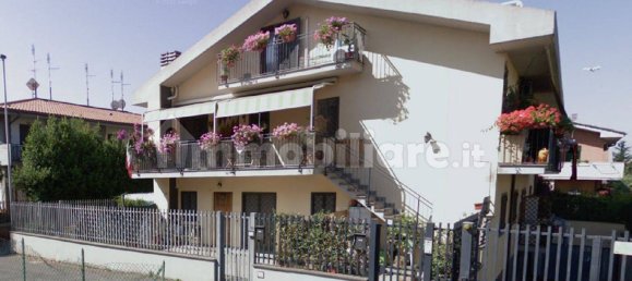 Квартира с 2 спальнями в Чампино, Италия № 121001 21