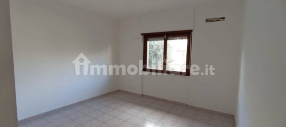 Квартира с 2 спальнями в Чампино, Италия № 121001 3