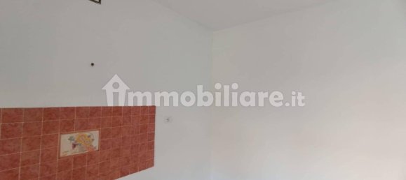 Квартира с 2 спальнями в Чампино, Италия № 121001 11