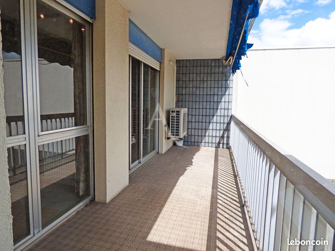 2 bedrooms Apartment in Gagny, France No. 162730