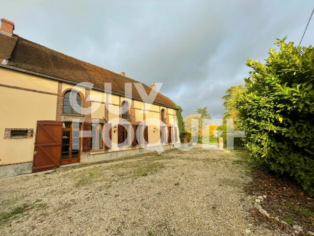 Замки и поместья с 8 спальнями в Аллеман, Франция № 88345