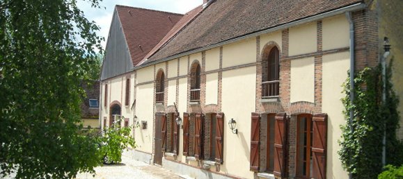 Замки и поместья с 8 спальнями в Аллеман, Франция № 88345 3