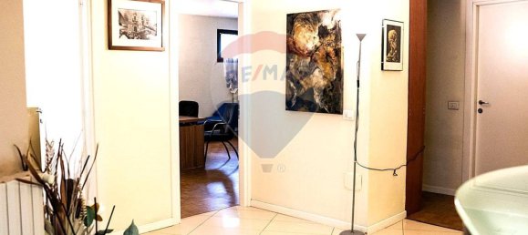 5 rooms Office in Monza, Italy No. 86372 5