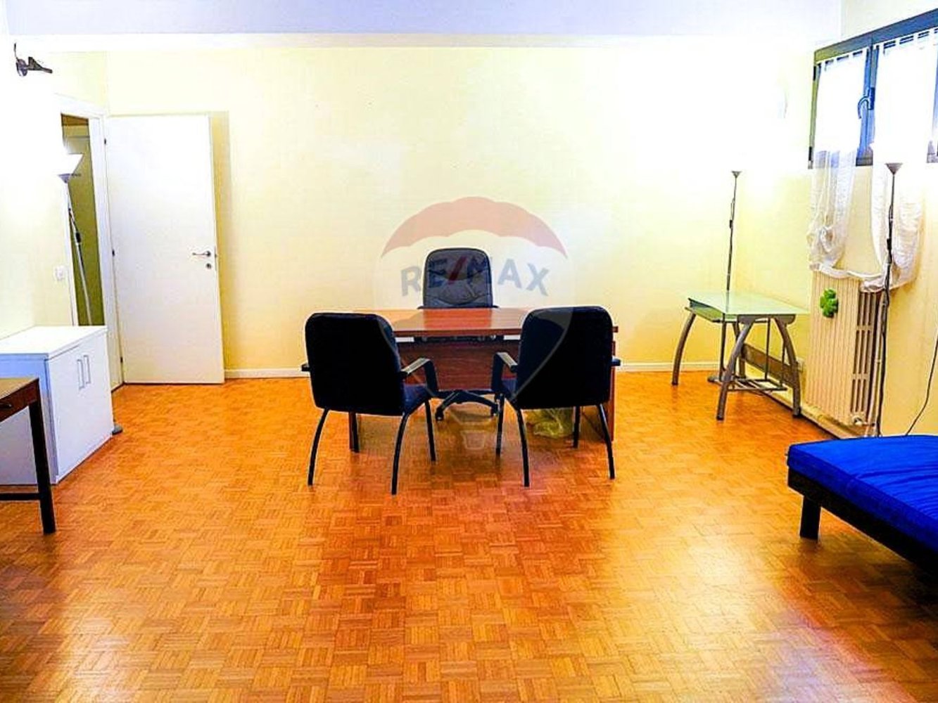 5 rooms Office in Monza, Italy No. 86372