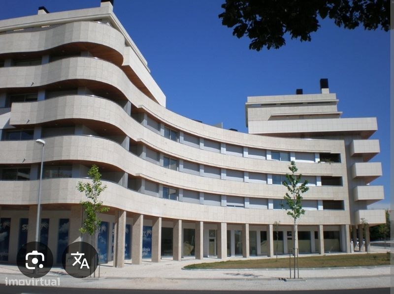 90m² Commercial property in Viseu, Portugal No. 238423