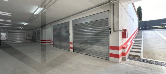 Garaje de 1 habitación en Bari, Italy No. 33891 11