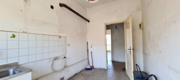 6 rooms Apartment in Pietrasanta, Italy No. 26275 7
