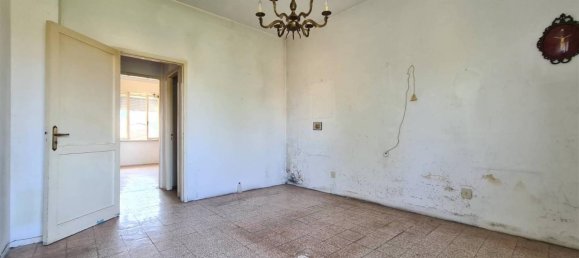 6 rooms Apartment in Pietrasanta, Italy No. 26275 10