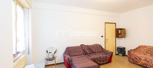 3 rooms Apartment in Brescia, Italy No. 7329 4