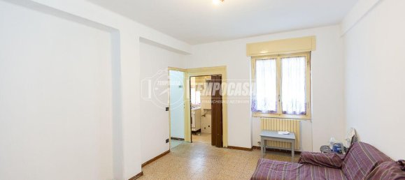 3 rooms Apartment in Brescia, Italy No. 7329 2