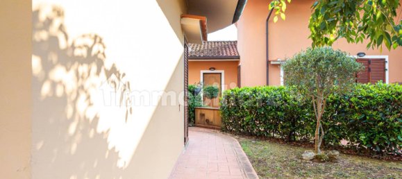 Villa de 2 dormitorios en Barga, Italy No. 354482 8