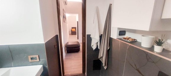 2 rooms Apartment in Florence, Italy No. 38073 12