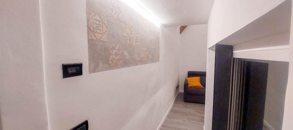 2 rooms Apartment in Florence, Italy No. 38073 6