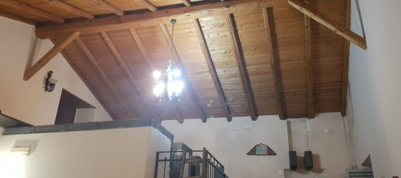 Casa de 5 habitaciónes en Mascalucia, Italy No. 69521 9