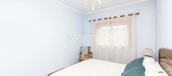 Квартира с 3 спальнями в Гимарайнш, Португалия № 15106 26