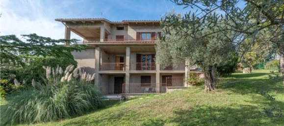 Casa de 12 divisões em Perugia, Italy N.º 50325 30