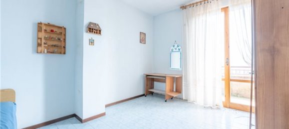 Casa de 12 divisões em Perugia, Italy N.º 50325 56