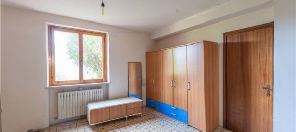 Casa de 12 divisões em Perugia, Italy N.º 50325 49