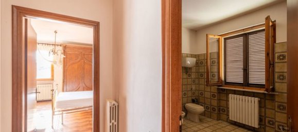 Casa de 12 divisões em Perugia, Italy N.º 50325 7