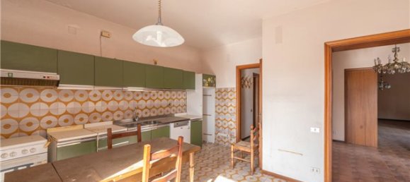 Casa de 12 divisões em Perugia, Italy N.º 50325 23