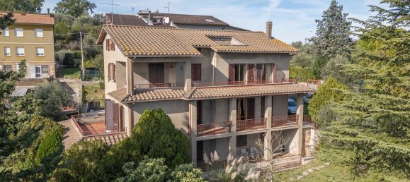 Casa de 12 divisões em Perugia, Italy N.º 50325 46