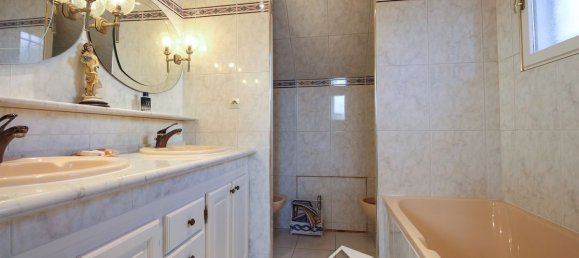 4 Schlafzimmer Haus in Neuville-sur-Oise, France, Nr. 187457 19