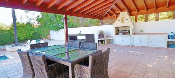 4 bedrooms Villa in Tala, Cyprus No. 22316 3