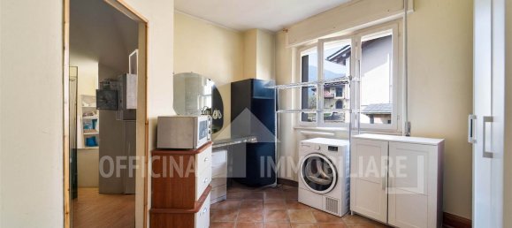 5 rooms House in Colico, Italy No. 267972 2